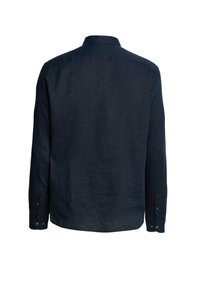 Camicia a maniche lunghe blu scuro in lino. Presenta un colletto classico, polsi con bottoni, taglio dritto e un design del retro pulito e minimalista.