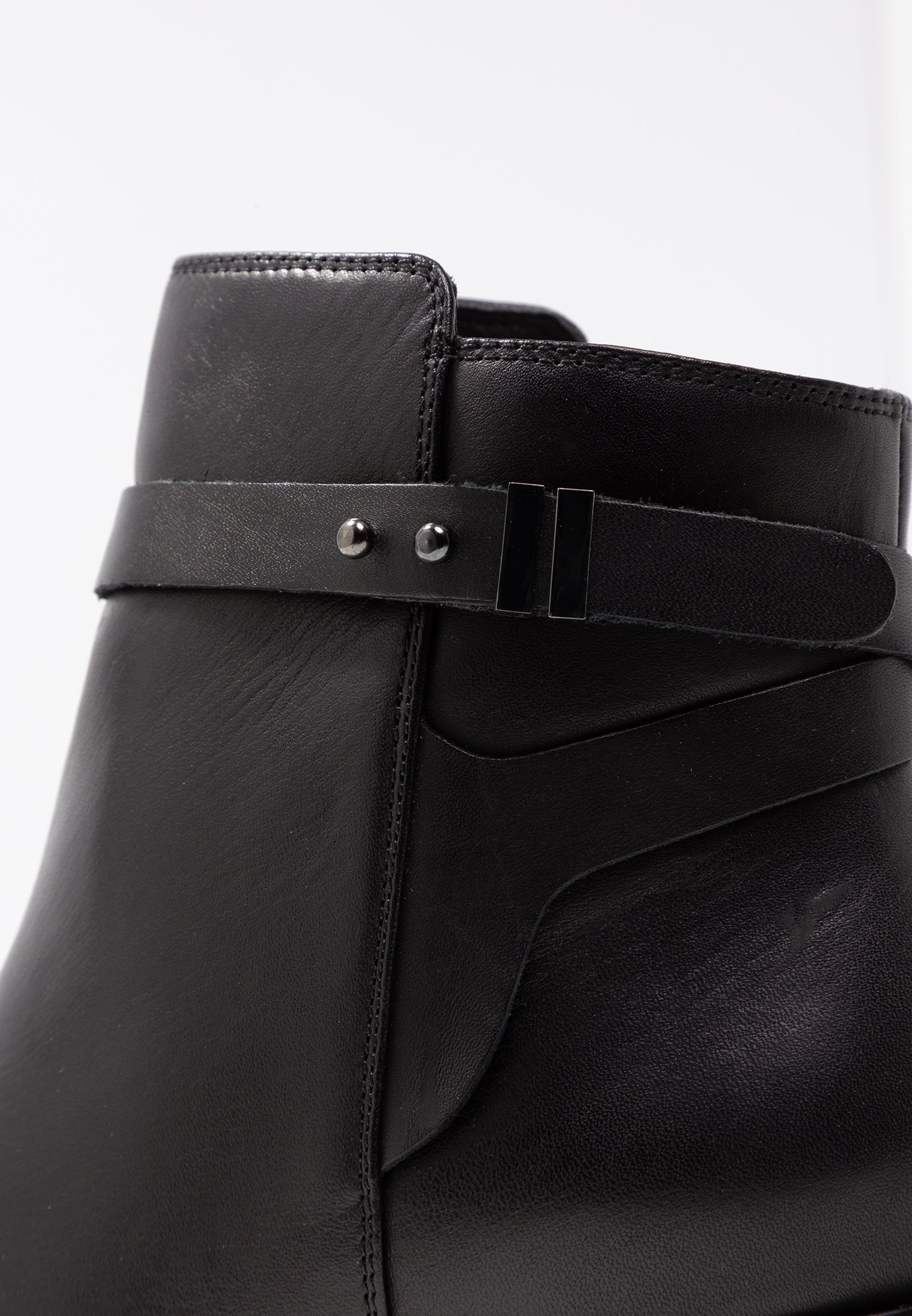 clarks poise freya boots