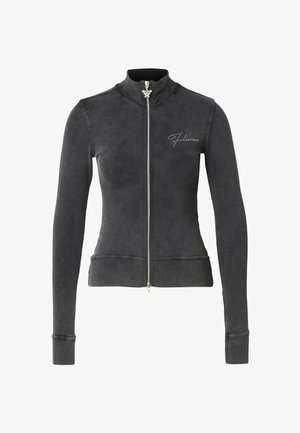 Černá mikina na zip s vysokým límcem, žebrovanými manžetami a přiléhavým střihem. Má dekorativní švy a stříbrný zip.