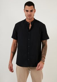 REGULAR FIT - Hemd - black