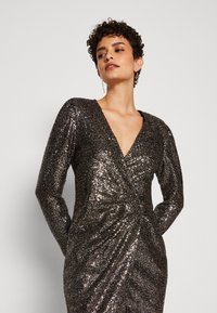 Scotch & Soda MINI DRESS IN MIXED SEQUINS - Cocktail φόρεμα / Φόρεμα για πάρτι - mixed metal