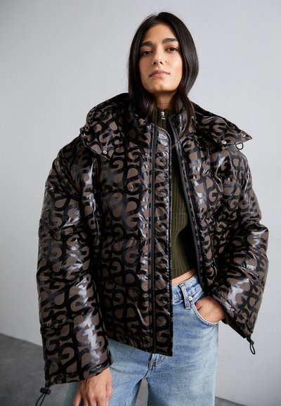 Stine Goya HOODED LONG SLEEVE PUFFER PADDED OUTERWEAR - Zimska jakna - brown/black