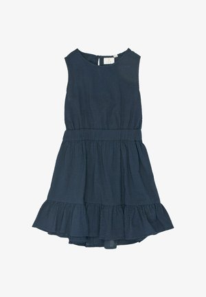 Granatowa sukienka bez rękawów z elastyczną talią i marszczonym dołem, wykonana z lekkiego teksturowanego materiału.
