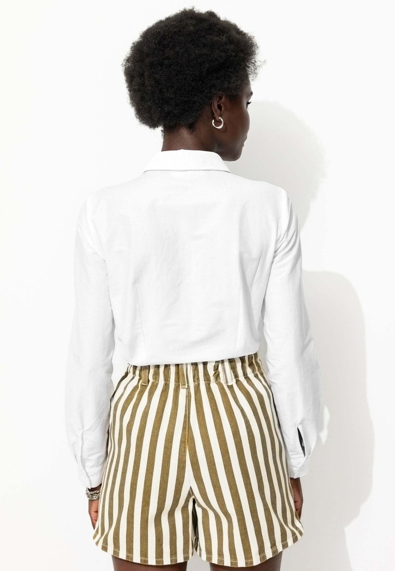 Promod Short Taille Haute Femme Ronde Promod Chemisier Blanc