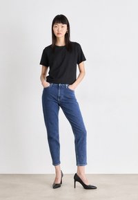 Calvin Klein Pantofi clasici cu toc - black