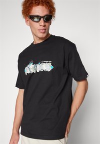AAPE By A Bathing Ape TEE - T-shirts med print - black