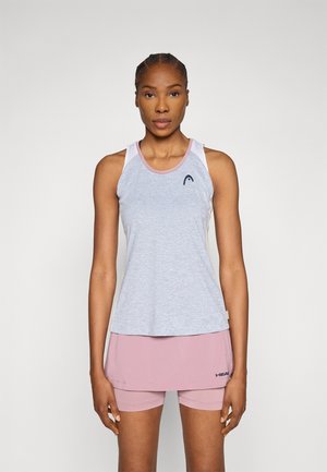 Svetlosivý športový tielko s ružovými akcentmi a logom, doplnený ružovými šortkami. Hladká látka, priliehavý strih a bezrukávový dizajn.