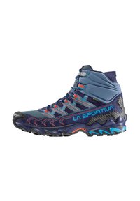 Wysokie buty trekkingowe z niebieską i czarną siateczką, pomarańczowymi akcentami, gumową podeszwą oraz textured grip zapewniającym dobrą przyczepność na świeżym powietrzu.