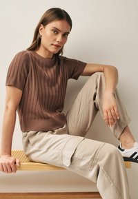 Next REGULAR FIT - T-shirts basic - brown