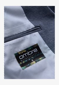 Non sélectionné, dark blue