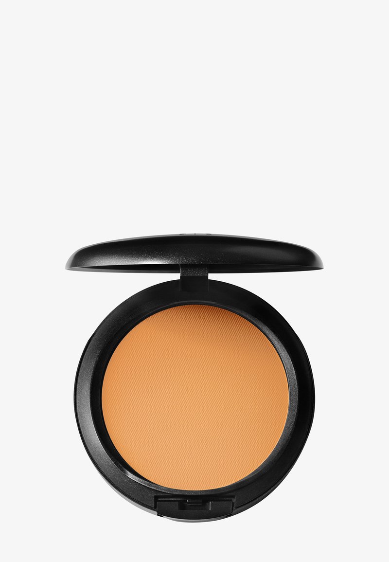 MAC STUDIO FIX POWDER PLUS FOUNDATION - Fond de teint - nc50