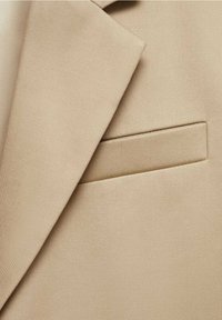 Mango Korte frakker - beige