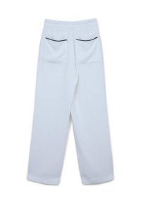Pantaloni bianchi e morbidi con vita elasticizzata, dotati di due tasche posteriori con dettagli in nero. Tessuto liscio, design a gamba dritta.