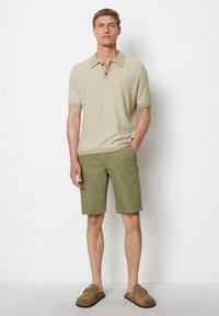 Marc O'Polo MODELL RESO - Shorts - olive