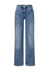 Jeans de mezclilla de color azul claro con piernas anchas, que presentan embellishments de rhinestones dispersos, diseño de cinco bolsillos y un cierre de botón en la cintura.
