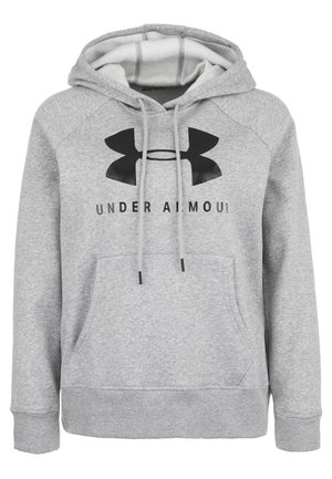 Jasnoszara bluza z kapturem z przednią kieszenią, czarne logo Under Armour oraz sznurki zwisające z kaptura.