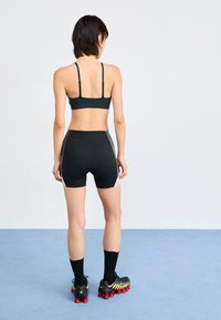 Nike Sportswear TRIANGLE - Top - black/smoke grey