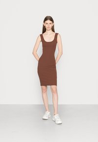 Even&Odd Vestido de malha - dark brown