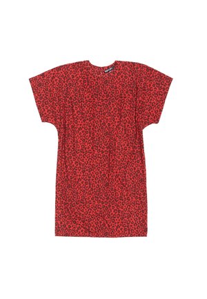 Rood jurk met korte mouwen met een zwart panterprintdesign. Gemaakt van zachte stof met een losse, oversized pasvorm. Ronde halslijn.