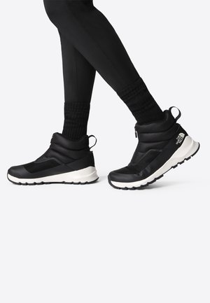 Winter boots - black