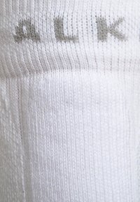 FALKE TE2 SHORT TENNIS MEDIUM CUSHIONING - Calze sportive - white-mix