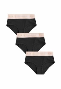 Tre paia di slip neri in cotone con una morbida fascia rosa chiaro con la scritta "BAKER by TED BAKER" in oro. Design e forma classici.