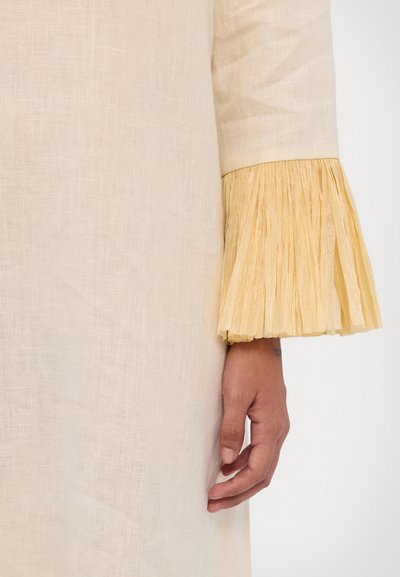 Sleeper CRUSOE MAXI DRESS  - Dolga obleka - coconut milk