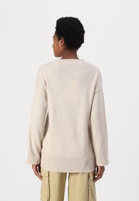 pure cashmere LOOSE FIT - Pulover - oatmeal