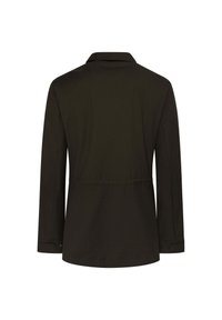 Zwarte jas met een col en lange mouwen. Heeft een getailleerde snit en subtiele achternaaddetails. Gladde textuur, geen zichtbare sluitingen.