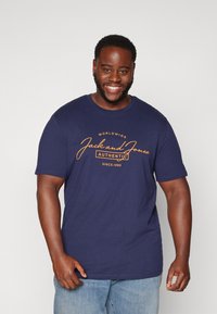 Jack & Jones JJFERRIS TEE CREW NECK 7 PACK - T-shirt med print - black/navy/white/black/kombugreen