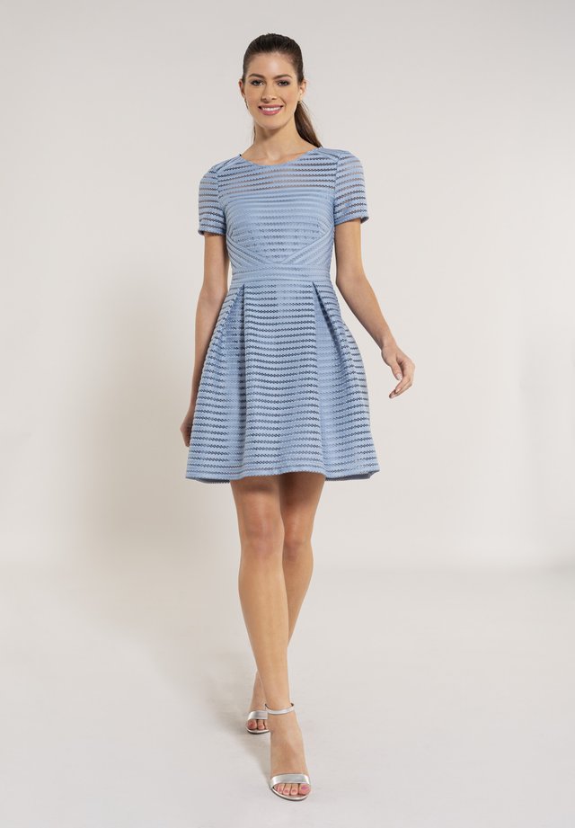 Cocktailjurk - light blue