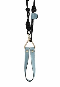 Bracelet en cuir bleu clair avec cordon noir ; présente un design noué, des ferrures dorées et un bouton-pression réglable pour la longueur.