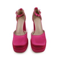 Blogger Zapatos altos - rosa