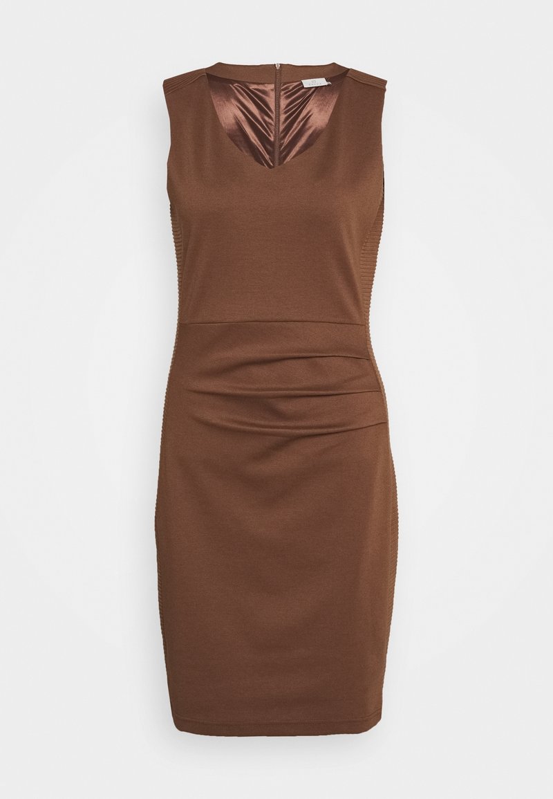 Robe marron sans manches longueur genou avec un col en V et un détail délicatement froncé à la taille, fermeture éclair dans le dos.