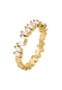 Gullring med vekslende rektangulære og trapezoidale klare edelstener. Ringen har en teksturert overflate og et unikt, segmentert design.