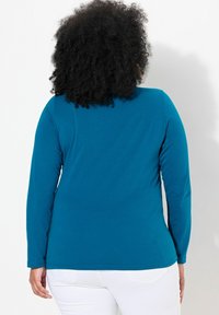 Ulla Popken LANGARM BASIC & V-AUSSCHNITT - Svetr - blue green