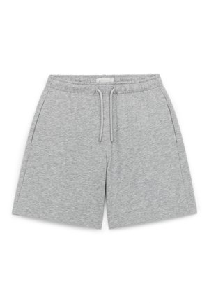 Pantalones cortos de mezcla de algodón gris claro con cintura elástica, cordón ajustable y bolsillos laterales, colocados planos sobre un fondo blanco.