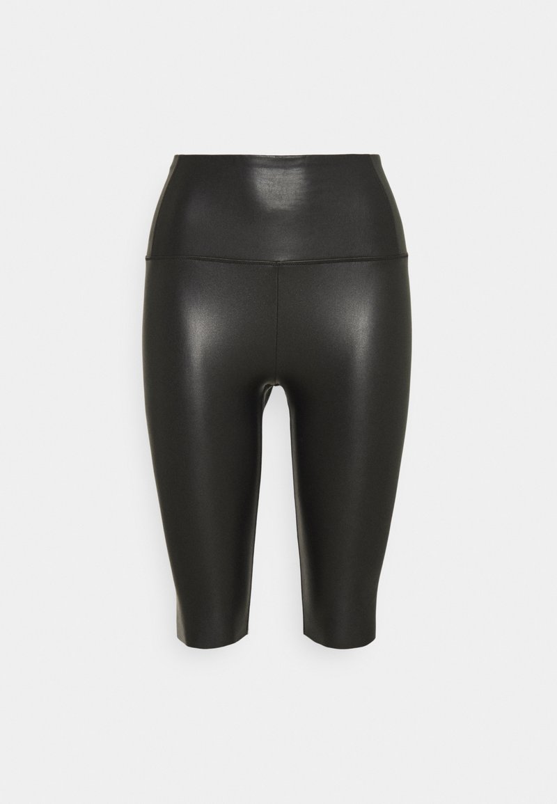 Černé, vysoké cyklistické šortky vyrobené z lesklého, elastického materiálu, s hladkou texturou a štíhlou siluetou.