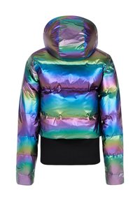 Iridescent pufferjack met capuchon, met meerkleurige verticale strepen, gestikte panelen en een zwarte zoom op de taille.