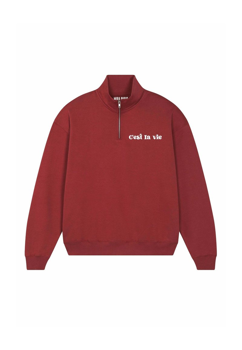 Felpa bordeaux con zip a quarto, polsini e orlo a coste, con la scritta bianca "c'est la vie" sul petto a sinistra.