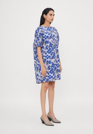 WEEKEND MaxMara Pludmales piederums - bluette