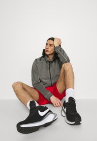 Nike Sportswear WASH REVIVAL - Treniņjaka - black