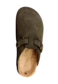 Groene suède pantoffels met twee sluitingen, zachte beige voering, ronde neus en een gestructureerd bovenoppervlak. Maat aangegeven aan de binnenkant.