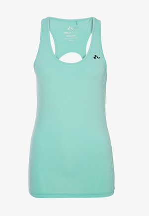 Jasnoniebieski damski sportowy top z wycięciem racerback, z małym czarnym logo na piersi oraz napisem "ONLY PLAY SPORTSWEAR" nadrukowanym wewnątrz dekoltu.