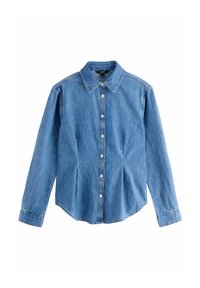 Blå denim langærmet skjorte med knaplukning, krave og figursyet talje, præsenteret på en hvid baggrund.