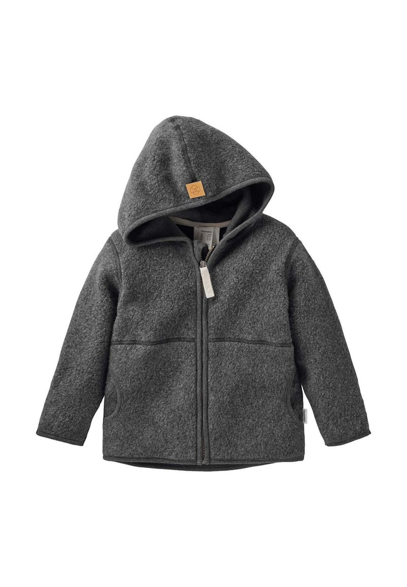 Giacca in pile con cappuccio di colore grigio scuro per bambini, con zip frontale e tasche laterali, realizzata in un tessuto caldo e testurizzato.