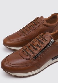 KangaROOS Sneaker low - camel