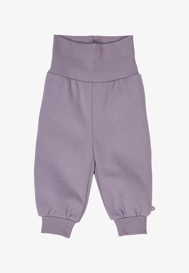Fialové dětské kalhoty s širokým žebrovaným pasem a žebrovanými manžetami, vyrobené z měkké, strukturované tkaniny, navržené pro pohodlí a flexibilitu.