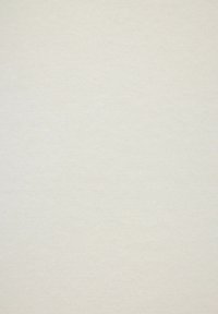 Jasnobeżowa tkanina o gładkiej fakturze i jednolitym wzorze dzianiny, odpowiednia do zastosowań w odzieży lub tapicerstwie.