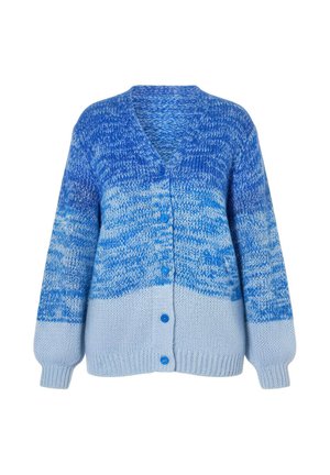 Cardigan lavorato a maglia blu con design sfumato, più chiaro nella parte inferiore, scollo a v e cinque bottoni blu abbinati.